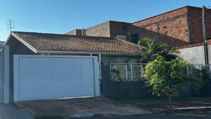 Imóvel residencial situado à Rua Jandir Domingos Bazei, n° 851, Res. Santa Clara, Toledo – PR. 