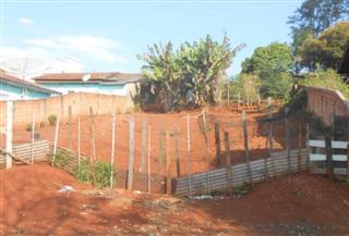 Data de terras sob o n° 27 (vinte e sete), da quadra n° 05 (cinco), com área de 741,00 m² Jd.Tupi