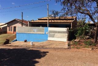  Casa residencial com 97,96 m² em lote de terras de 150,00 m², Centro, Porto Rico, PR.