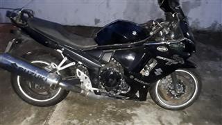 Veículo - Moto JTA / Suzuki GSX 650F 