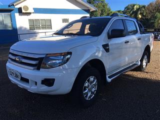 Veículo Imp Ford / Ranger XLS CD4 3.2 - Câmbio Automático - Vidro Elétrico - Ar Cond. - Direção Hidráulica - Multimídia e Câmera de Ré