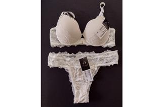 Conjunto Palma Rendada, Ref. Pala Renda Inca e Renda Francesa Chantilly Pavão