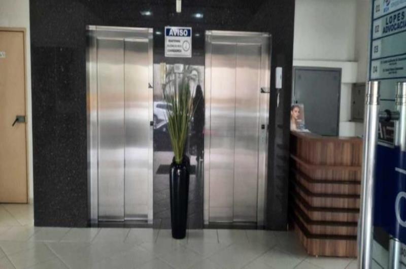 Sala Comercial n° 608, localizada no 6º pavimento do Condomínio Central Park Mafra, com área de 57,62 m², da cidade de Mafra, SC