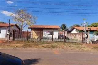 Casa residencial não averbada, de 51,20 m², situada no bairro Água Clara II, Sapezal MT 