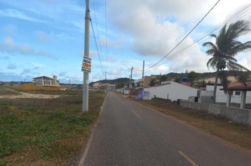 Terreno constituído pelos lotes n°s 354, 355 e 356 da quadra nº 20, área de 1.800 m², Lot. Parque dos Búzios, Nisia Floresta/RN