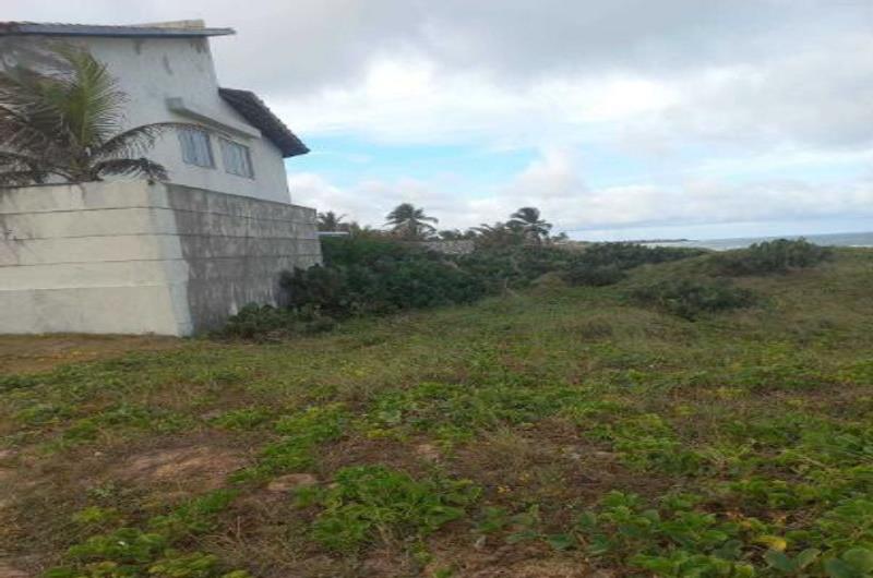 Terreno constituído pelos lotes n°s 363 e 364 da quadra n° 21, área de 1.200 m², Loteamento Parque dos Búzios, Nisia Floresta/RN