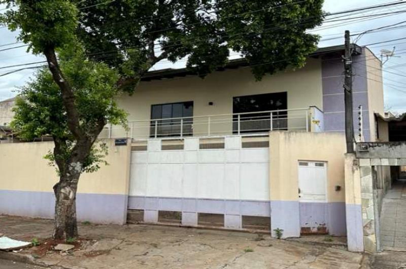 Residência assobradada não-averbada, com área útil de 174,15m², Jardim do Sol, Londrina,PR