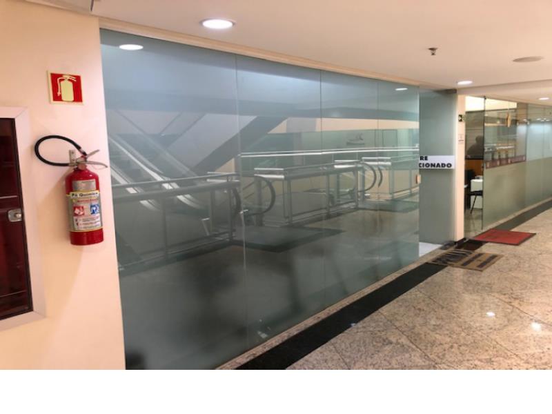 Loja n° 31 localizada no 2° Pavimento do Condomínio Complexo Empresarial Oscar Fuganti, Londrina PR