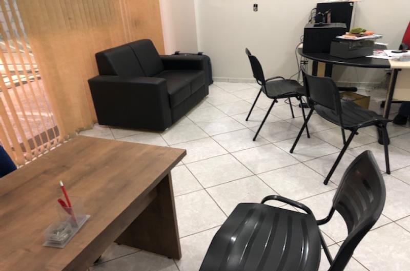 Loja n° 32 situada no 2° Pavimento do Condomínio Complexo Empresarial Oscar Fuganti, Londrina PR