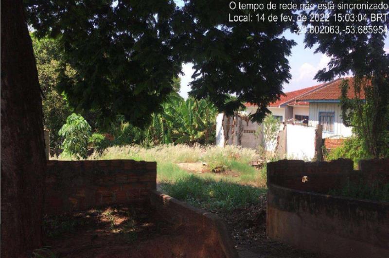 Terreno sem benfeitorias, com área de 300,00 m², localizado à Rua Bernardino de Campos, n° 1.562, Centro, na Cidade de Pérola/PR