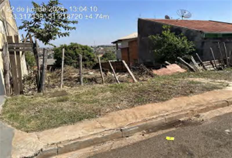Terreno, sem benfeitorias, Data n° 21 da quadra n° 04 com área de 360,00 m2, situado no Jardim Sabará III, em Londrina/PR.